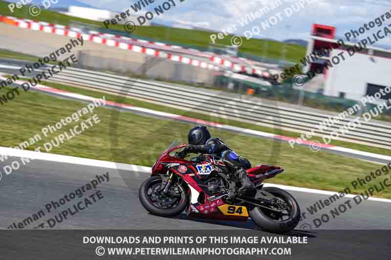 cadwell no limits trackday;cadwell park;cadwell park photographs;cadwell trackday photographs;enduro digital images;event digital images;eventdigitalimages;navarra;no limits trackdays;peter wileman photography;racing digital images;trackday digital images;trackday photos